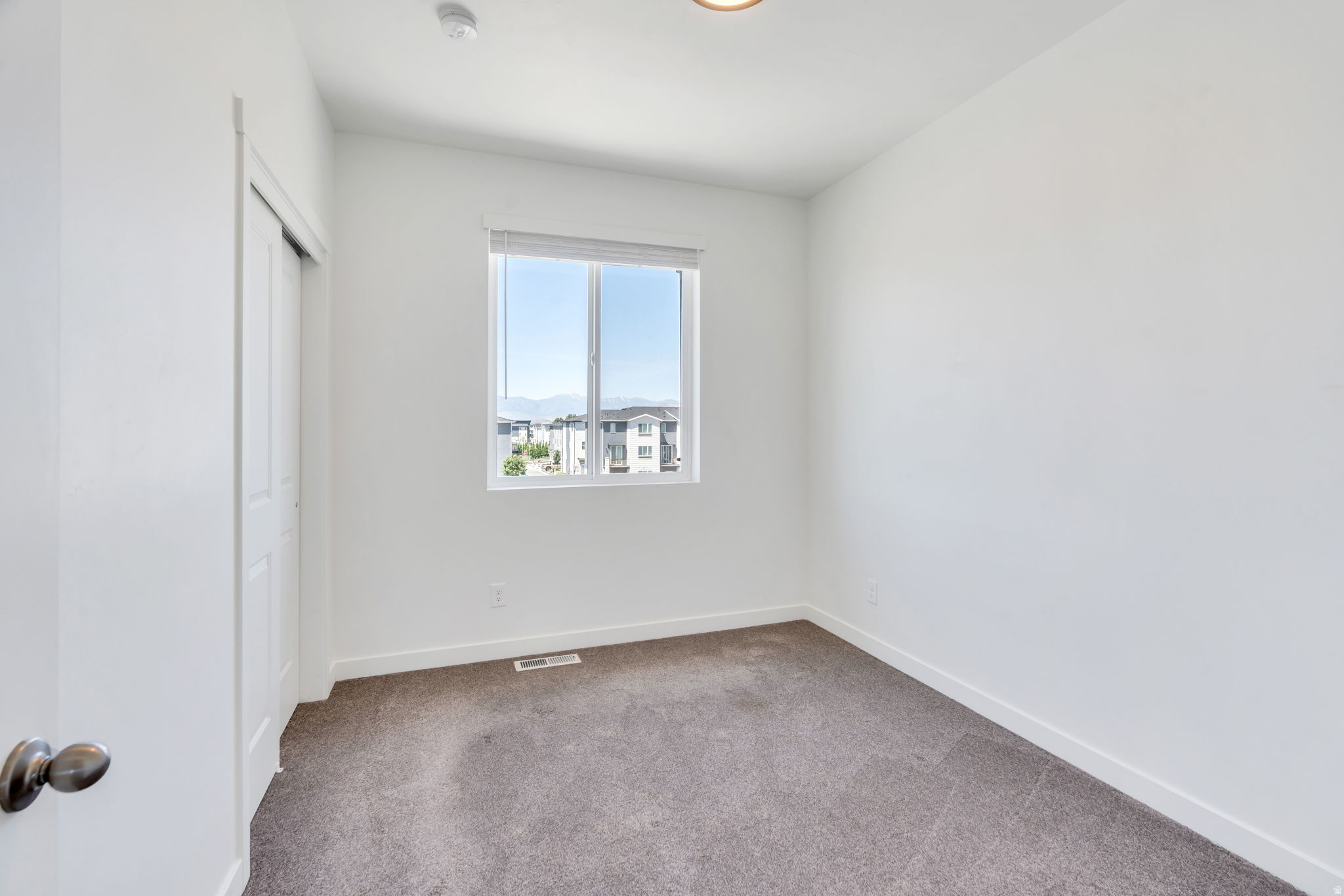 LAKESHORE LANDING - Residential
