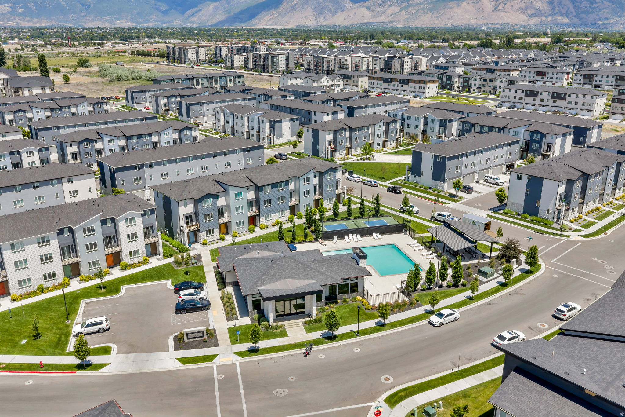 LAKESHORE LANDING - Residential