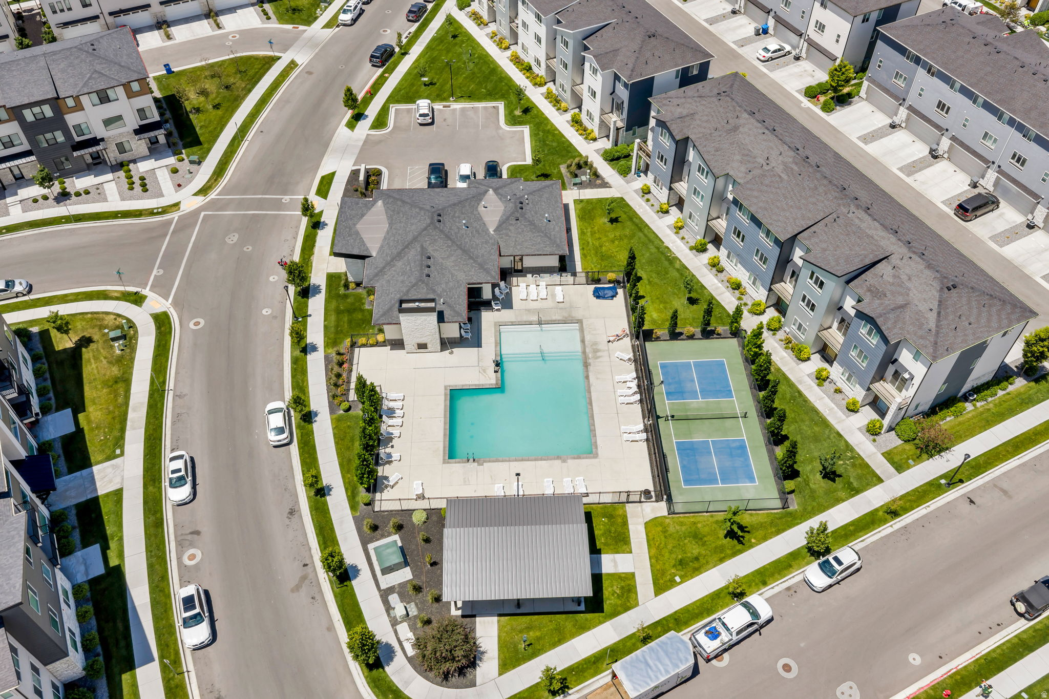 LAKESHORE LANDING - Residential