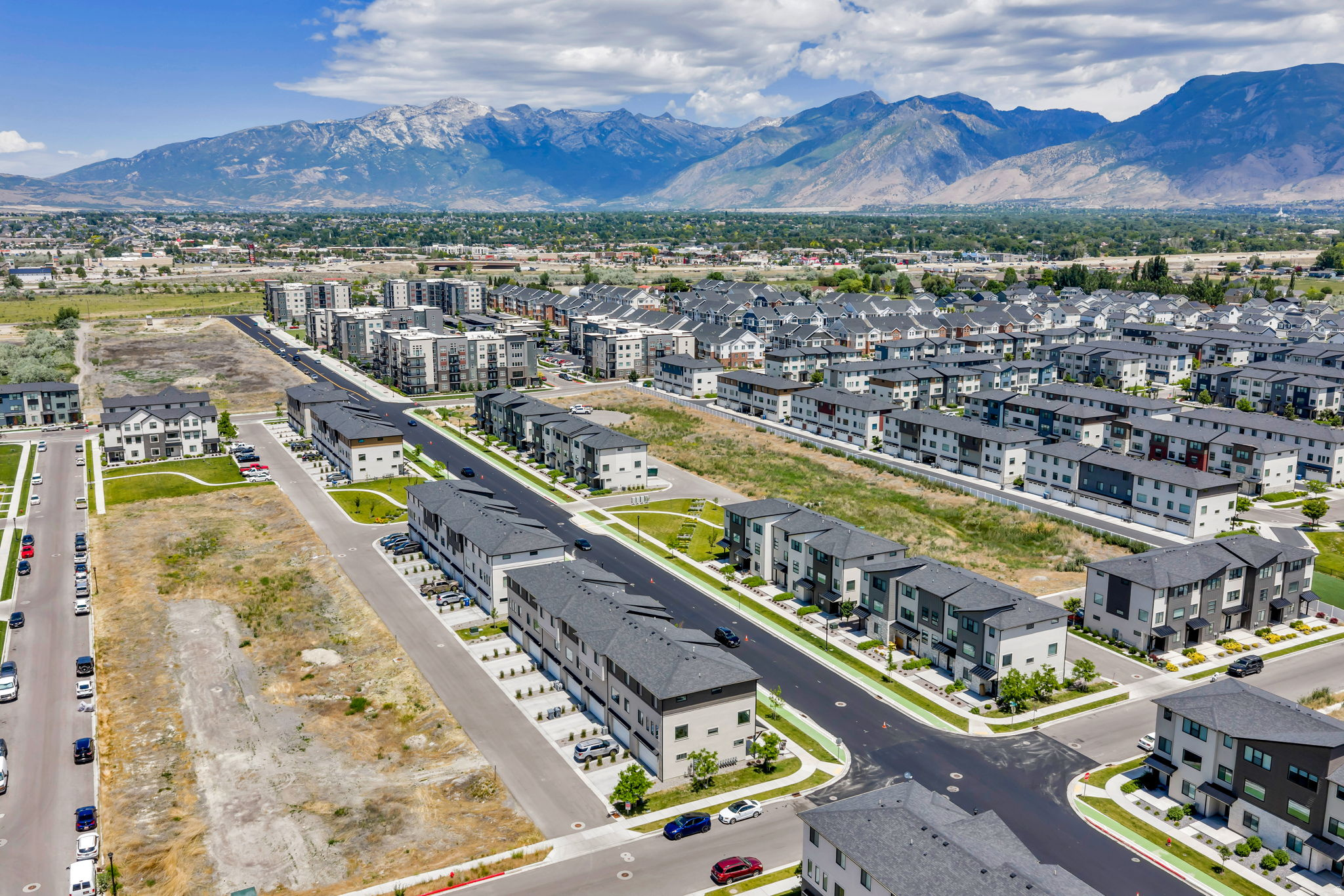 LAKESHORE LANDING - Residential