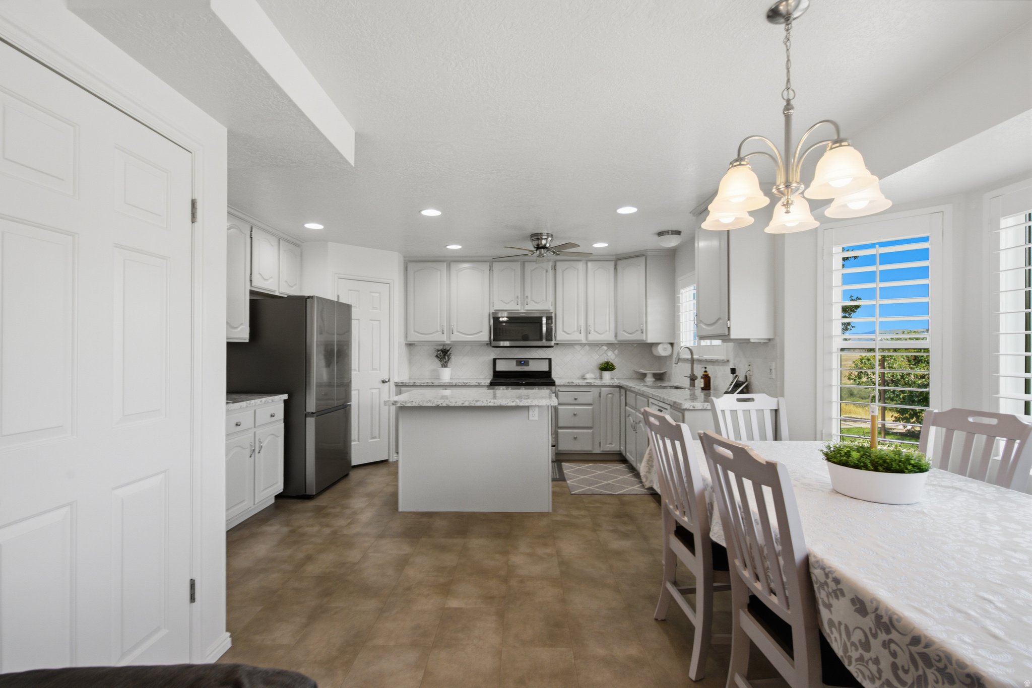 SUMMER CREST - Residential