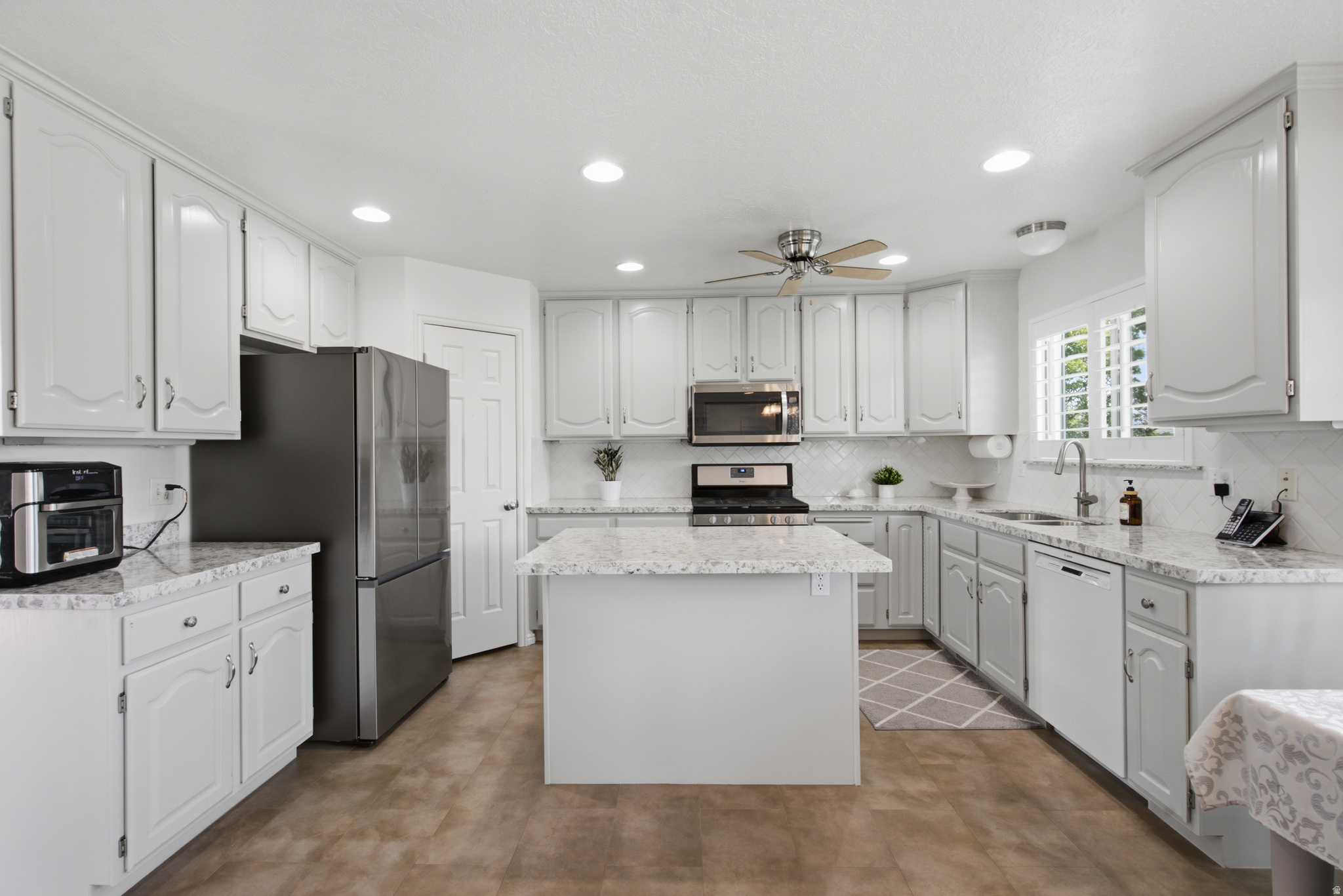 SUMMER CREST - Residential