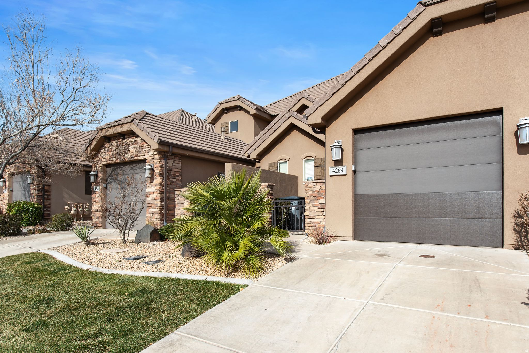 CORAL RIDGE TOWNHOME - Residential