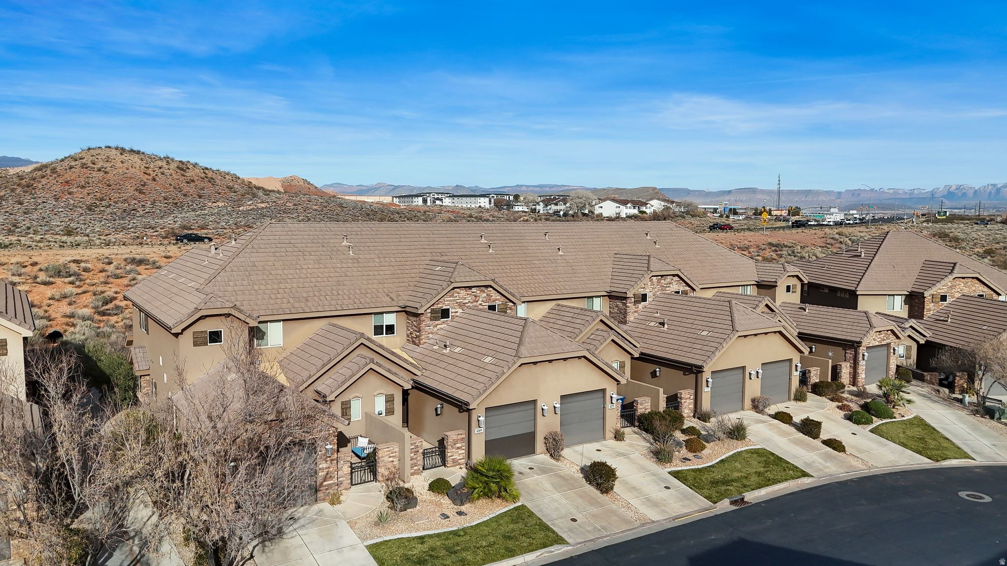 CORAL RIDGE TOWNHOME - Residential