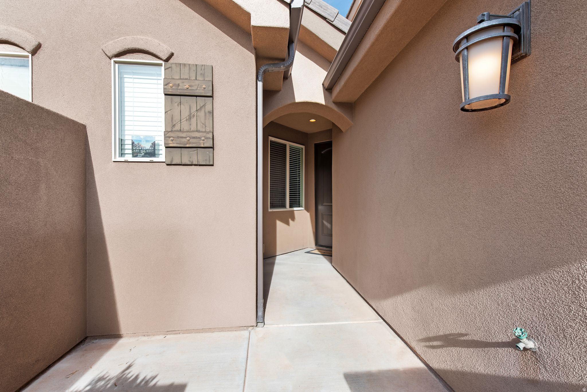 CORAL RIDGE TOWNHOME - Residential