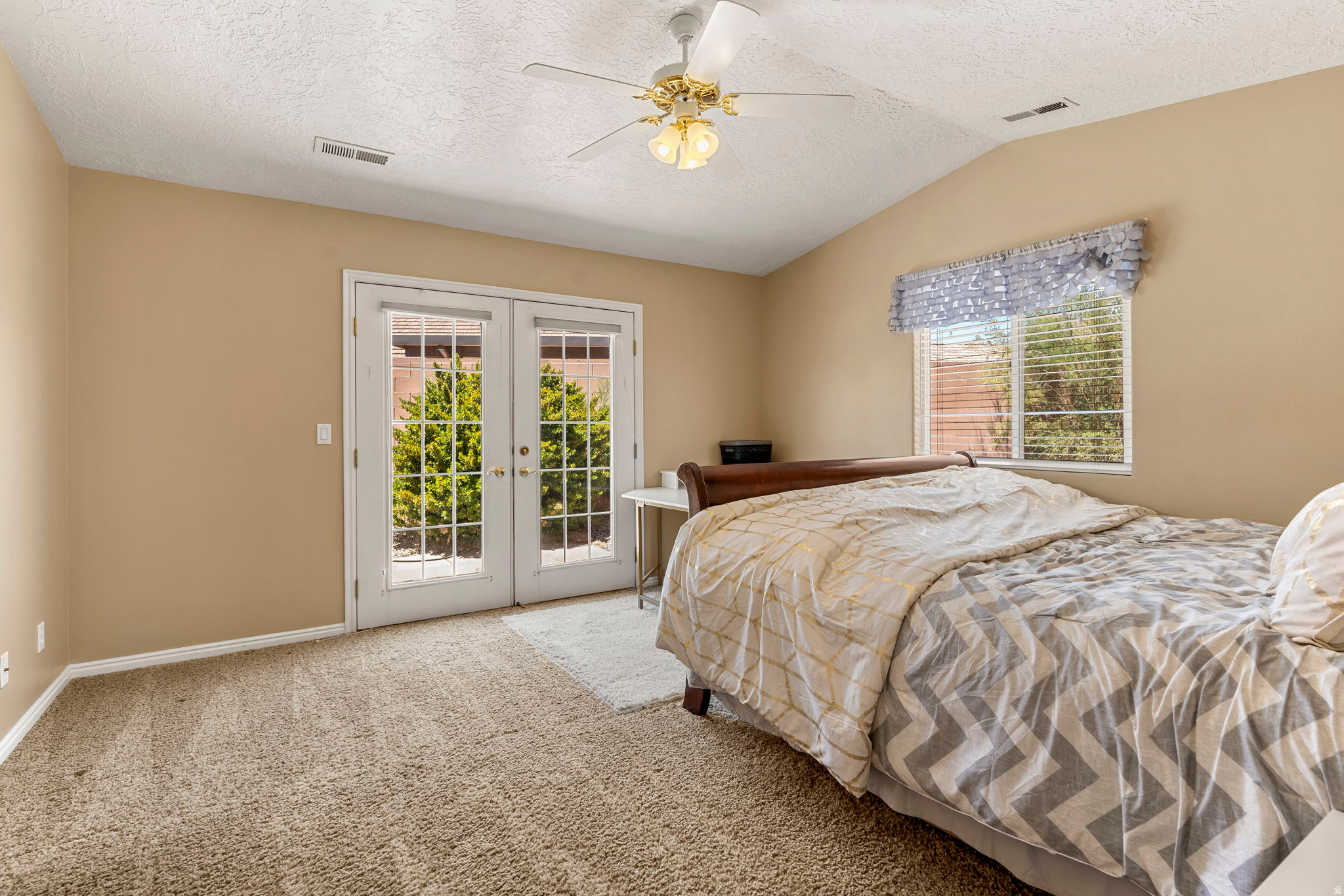 DISCOVERY - Residential