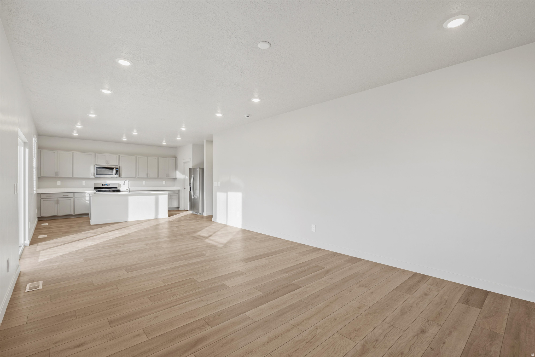 STRATTON ACRES - Residential