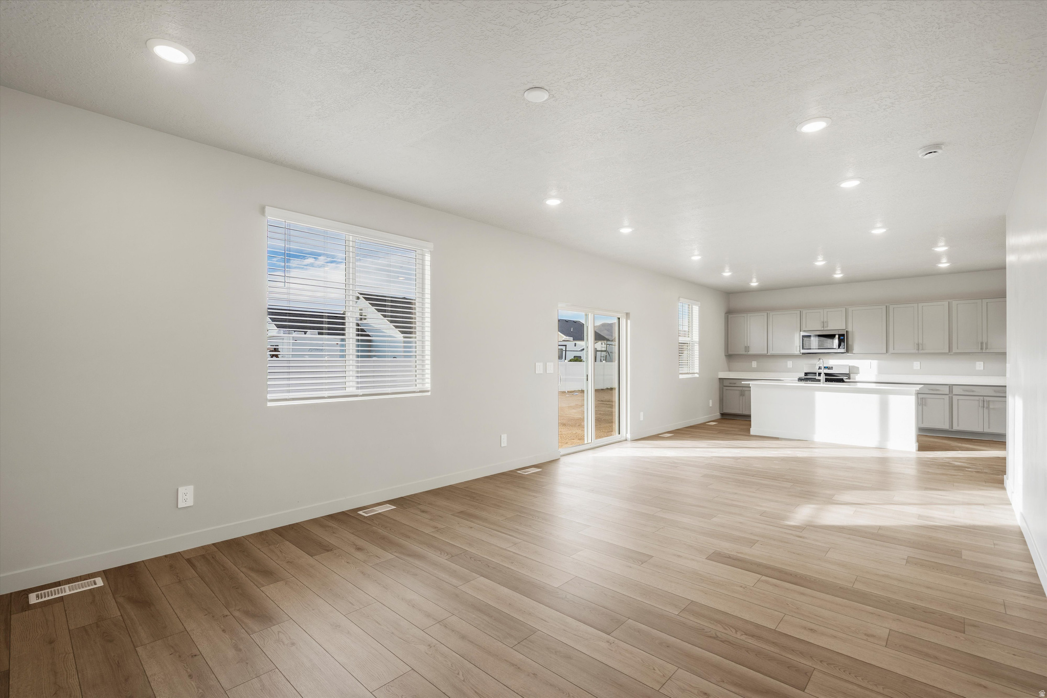 STRATTON ACRES - Residential