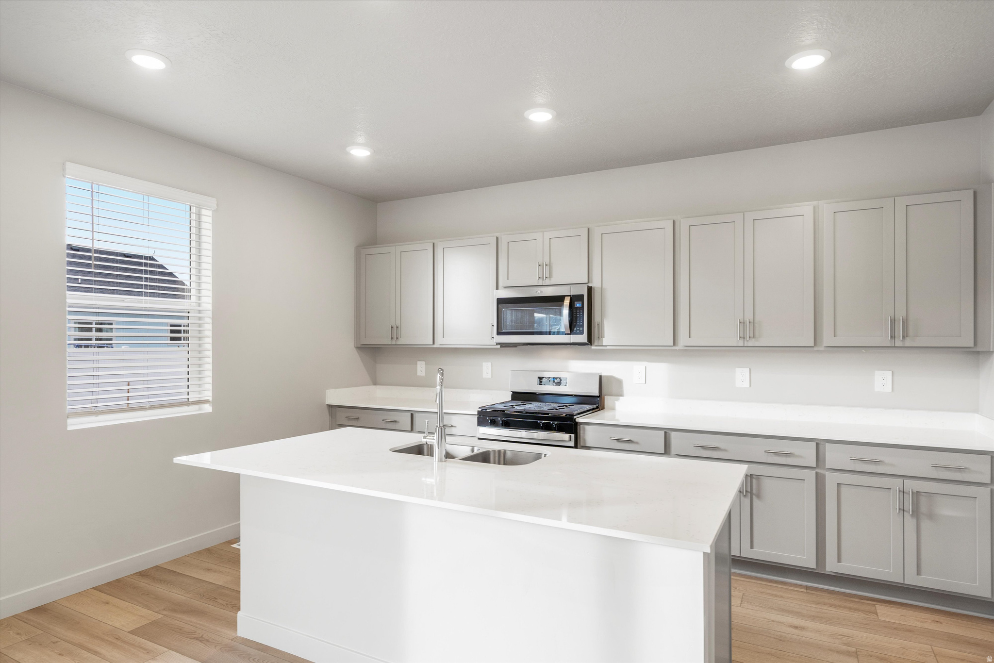 STRATTON ACRES - Residential