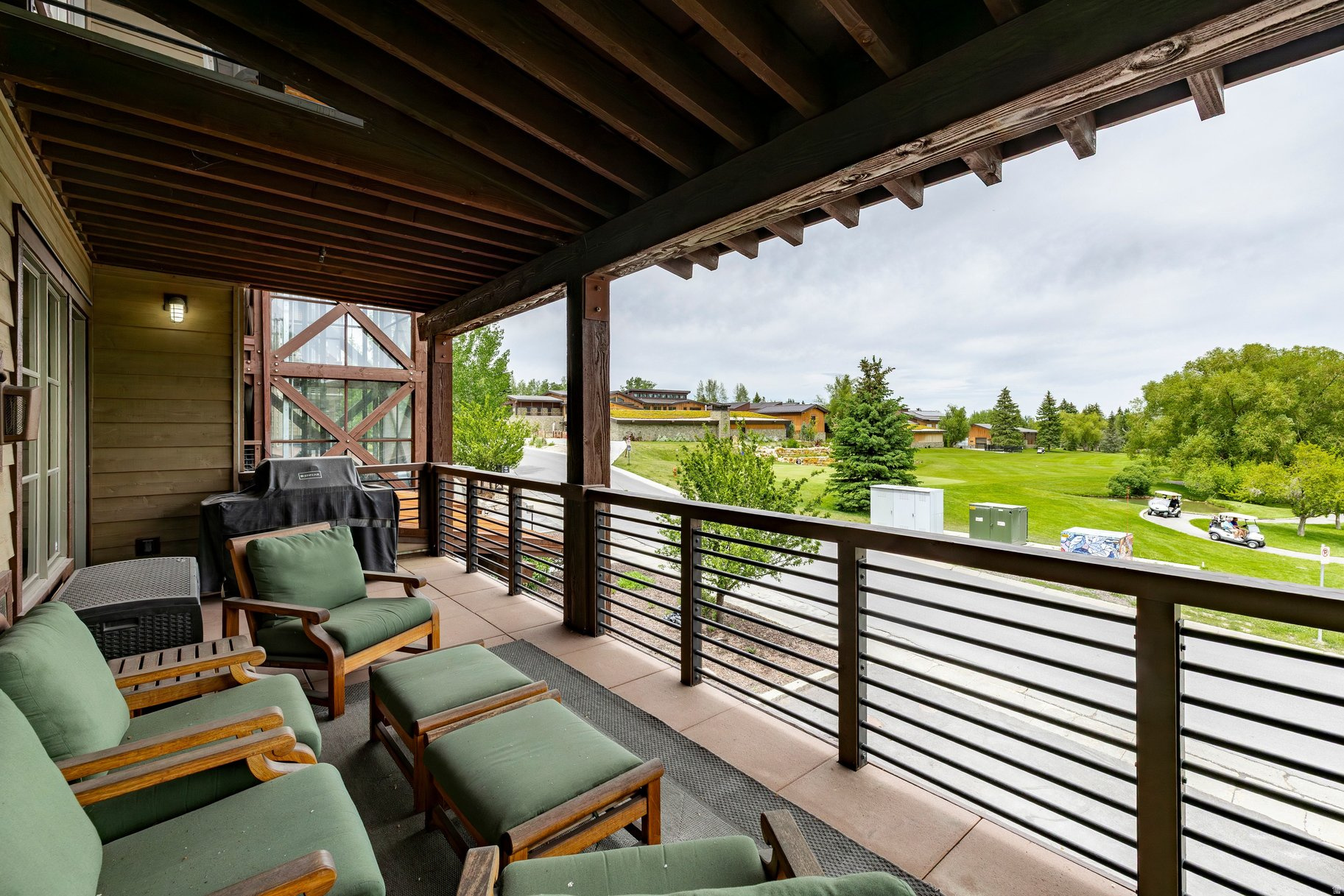 SPIRO CONDOMINIUMS - Residential