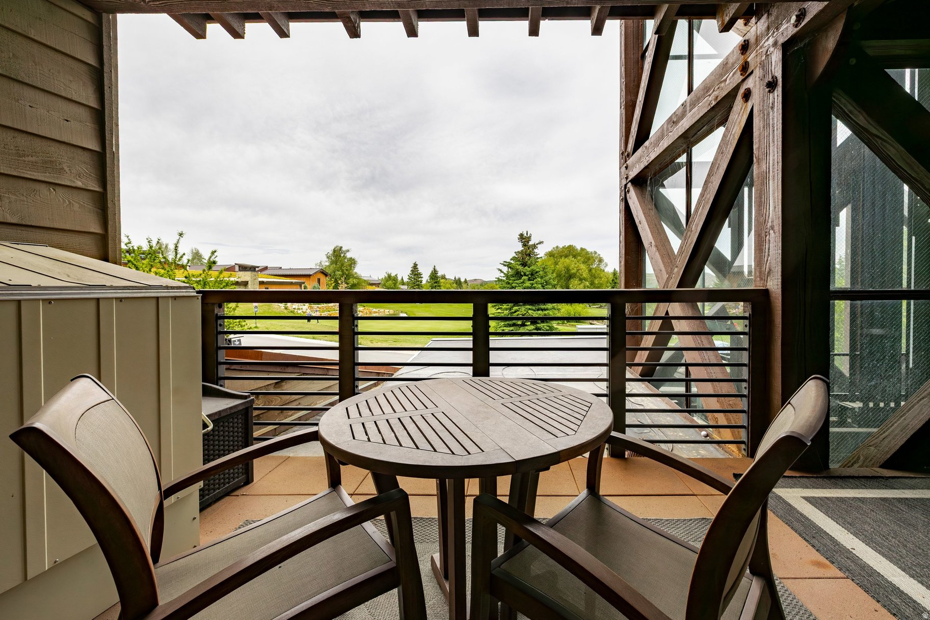 SPIRO CONDOMINIUMS - Residential