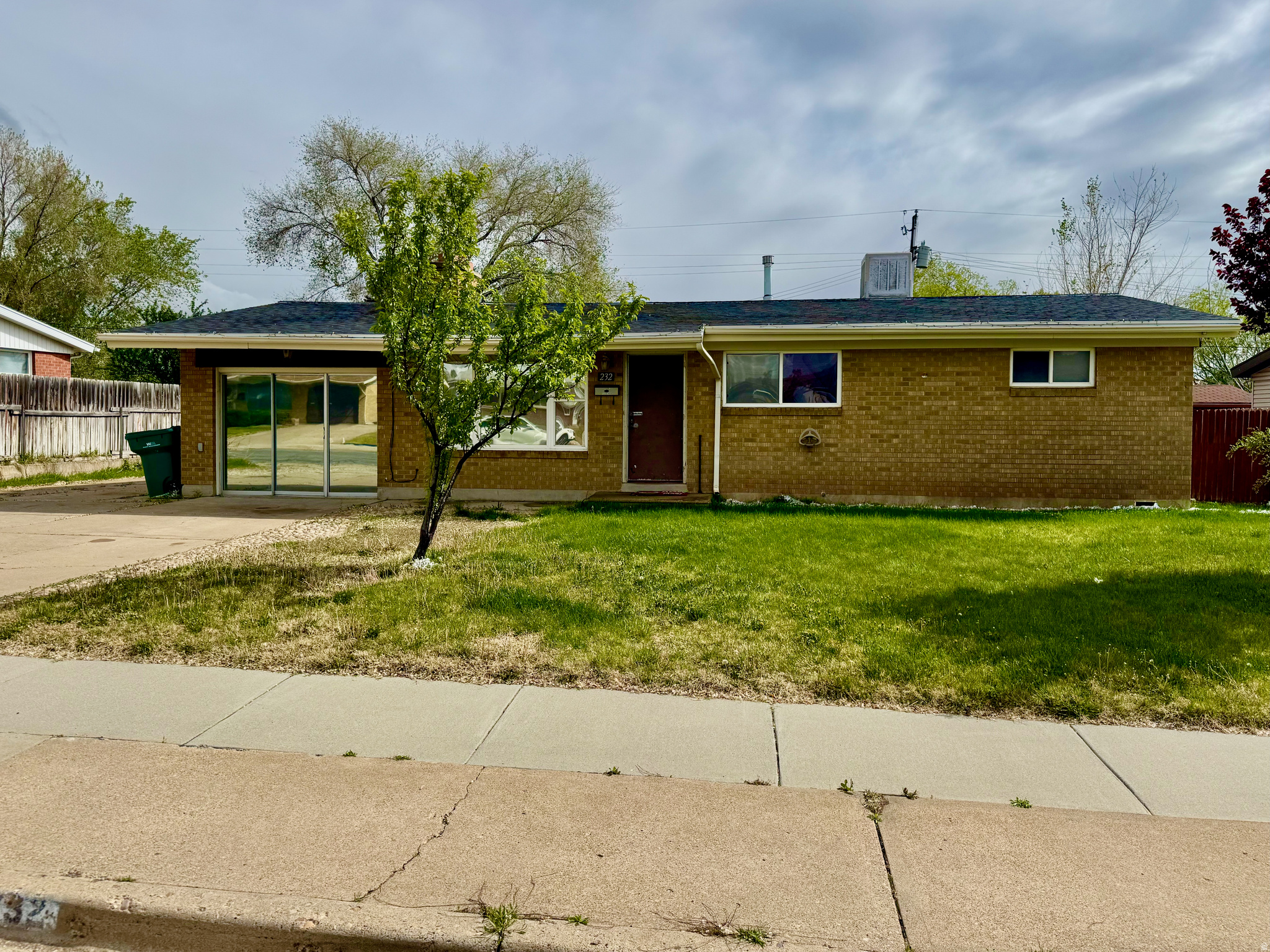 NEW LOWER PRICE!!!  Fantastic home and location.  Ready for you. You will want to see this home that is located close to schools, shopping, HAFB, resturants and freeway on and off ramps.  Don't miss an opportunity to own your own home at one of the best prices in the market.  Call and schedule your appt today.