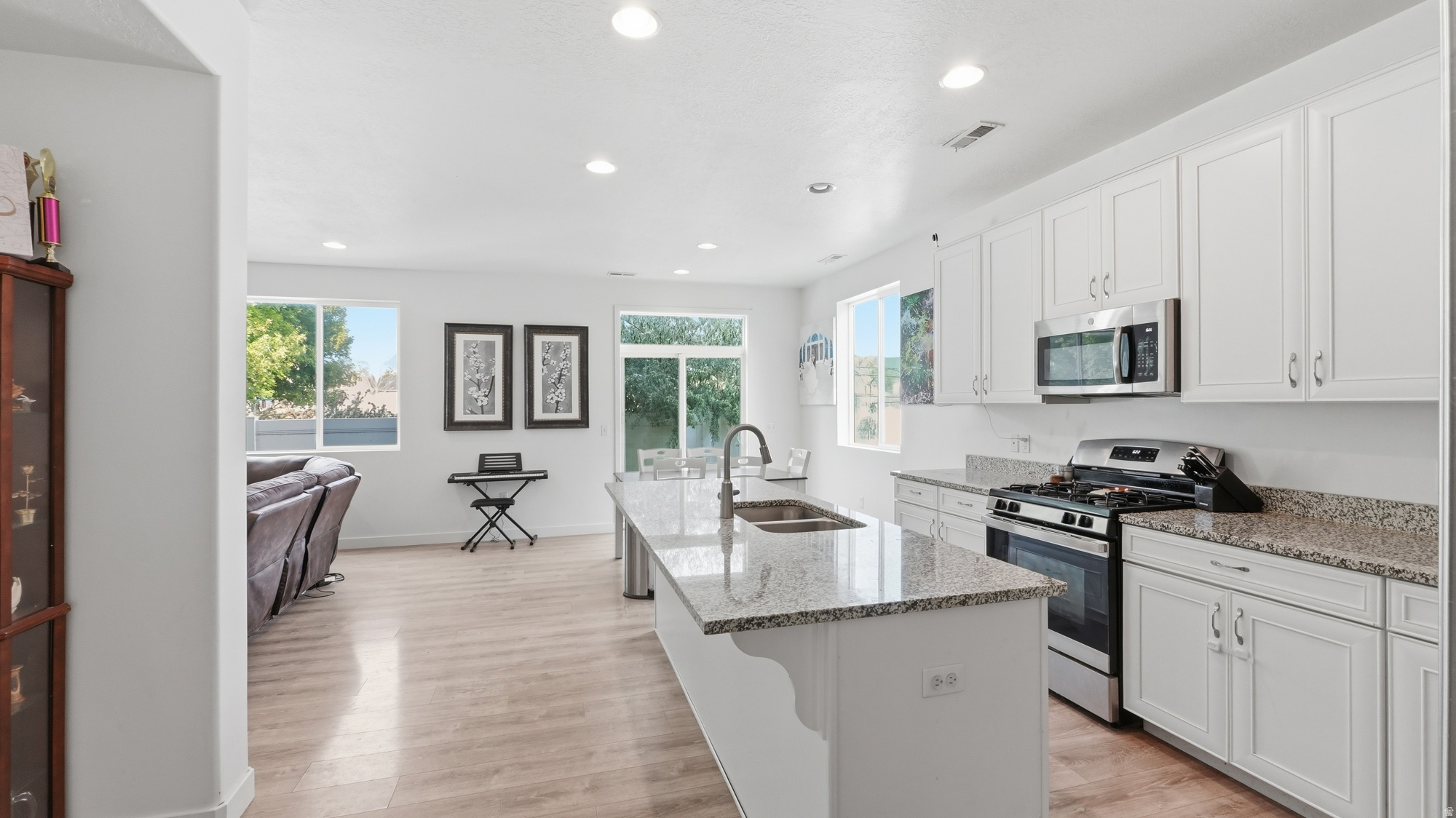 VISTA AT SALT POINT - Residential