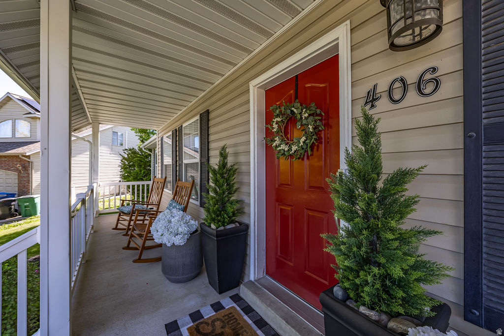 COUNTRY GARDEN ESTATES - Residential