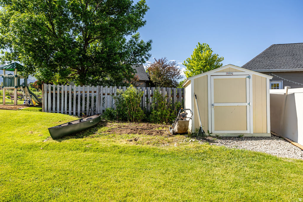 COUNTRY GARDEN ESTATES - Residential