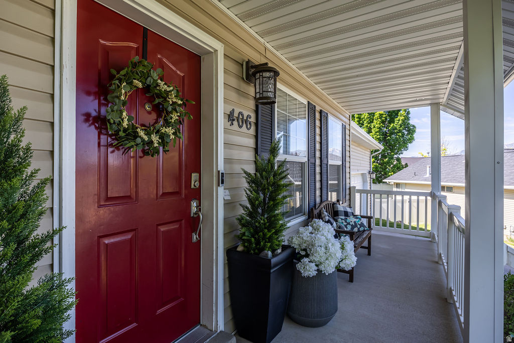 COUNTRY GARDEN ESTATES - Residential