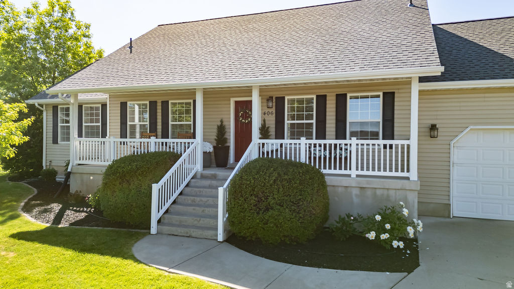 COUNTRY GARDEN ESTATES - Residential