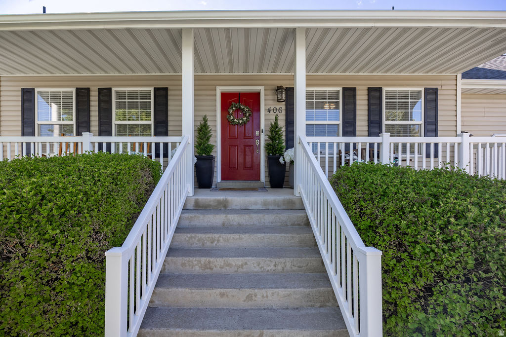 COUNTRY GARDEN ESTATES - Residential