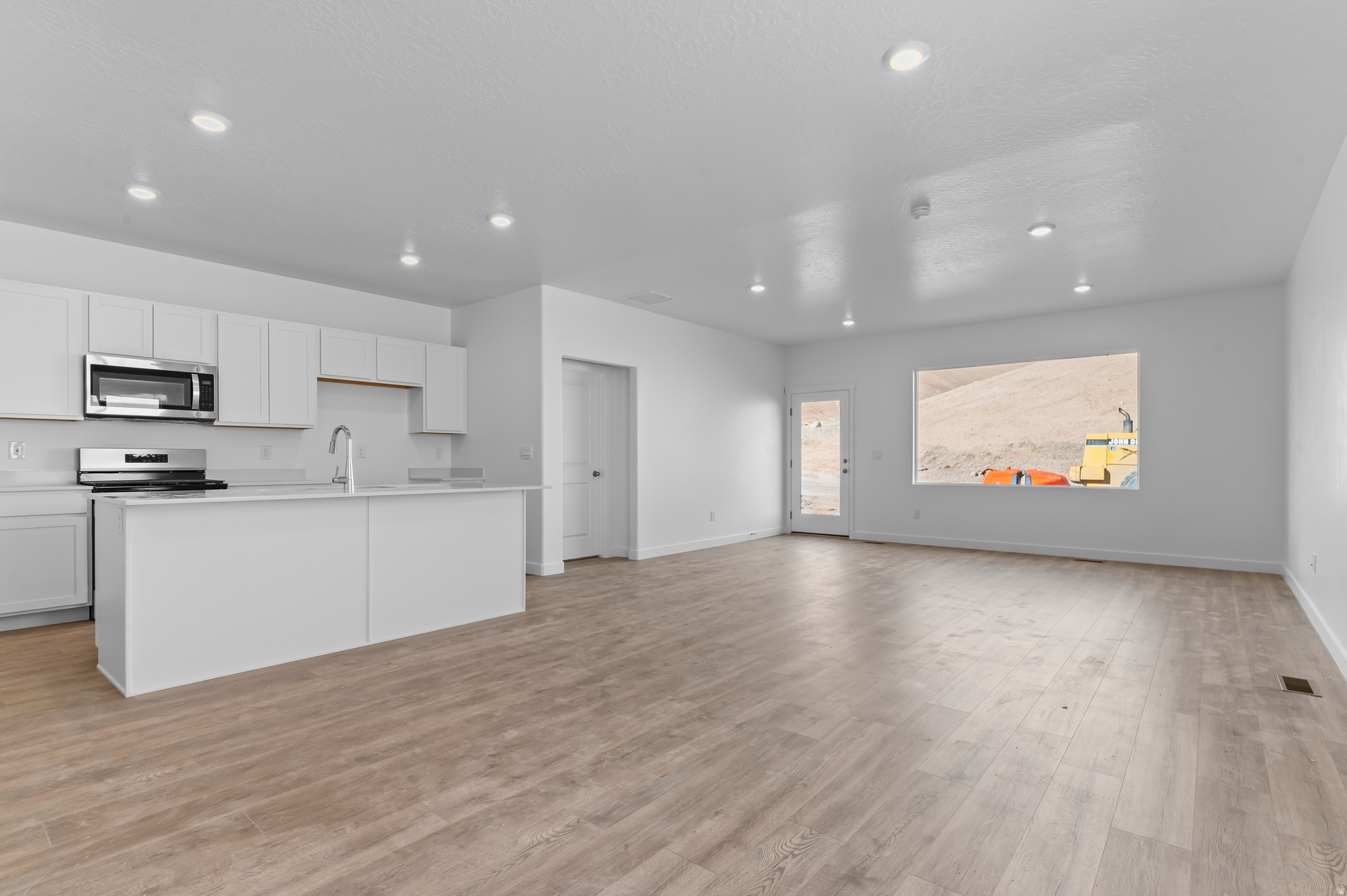 ANSELMI ACRES (PALOMINO) - Residential