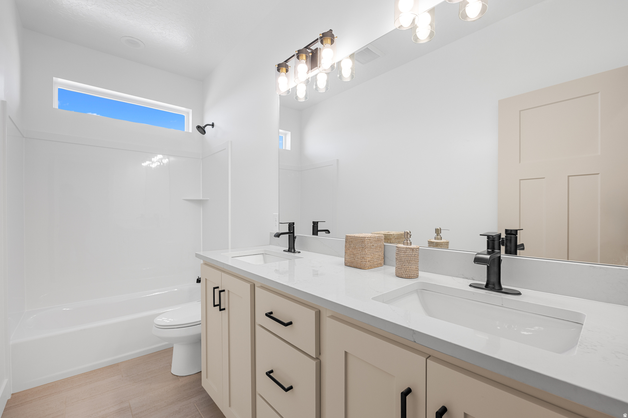 OAKRIDGE COVE - Residential