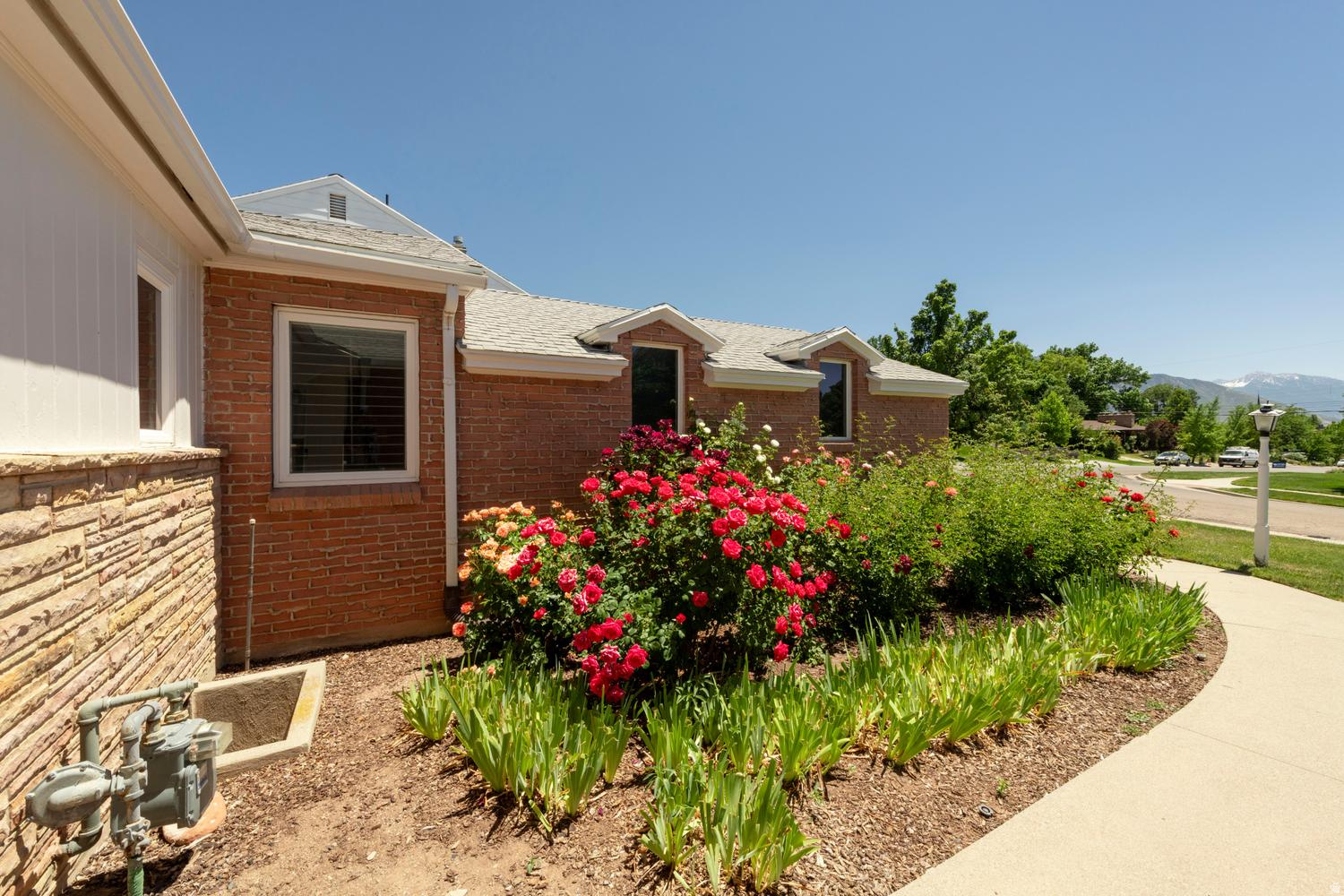 BEACON HEIGHTS - Residential