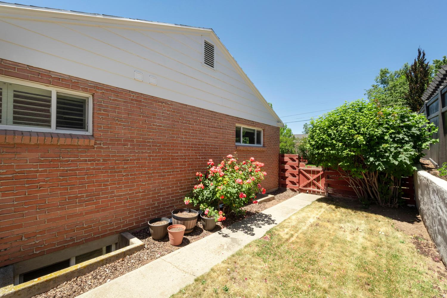 BEACON HEIGHTS - Residential