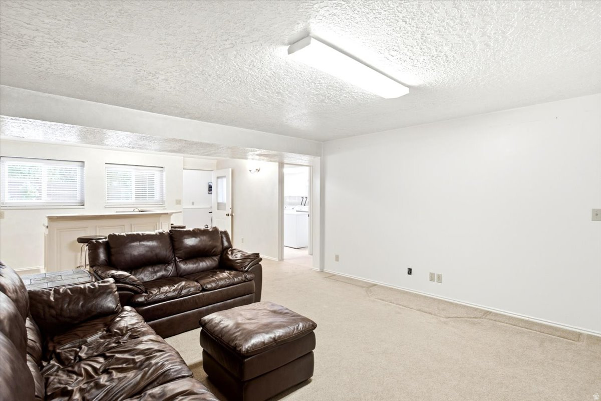 EASTWOOD ESTATES - Residential