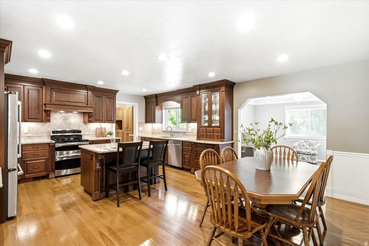 EASTWOOD ESTATES - Residential
