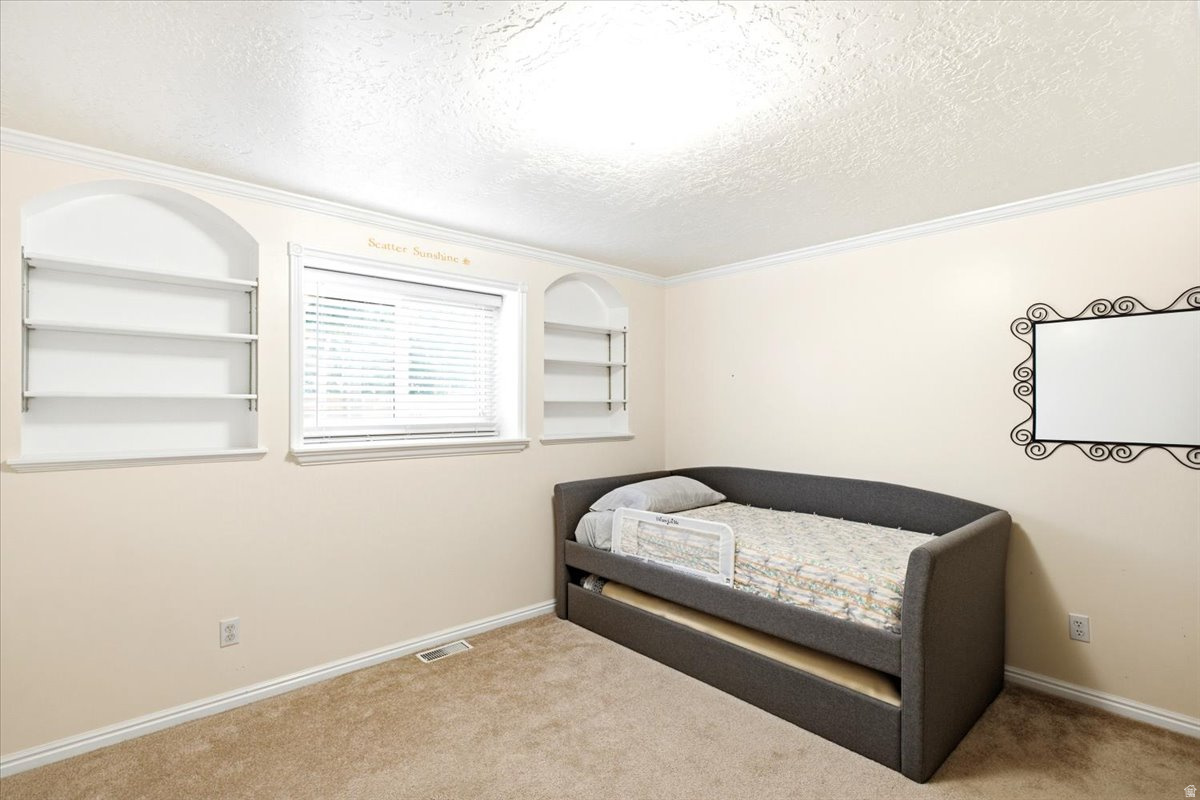 EASTWOOD ESTATES - Residential