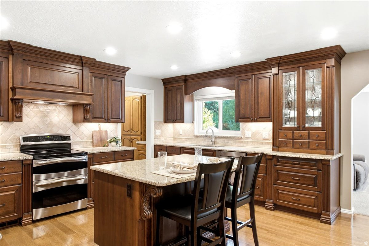 EASTWOOD ESTATES - Residential