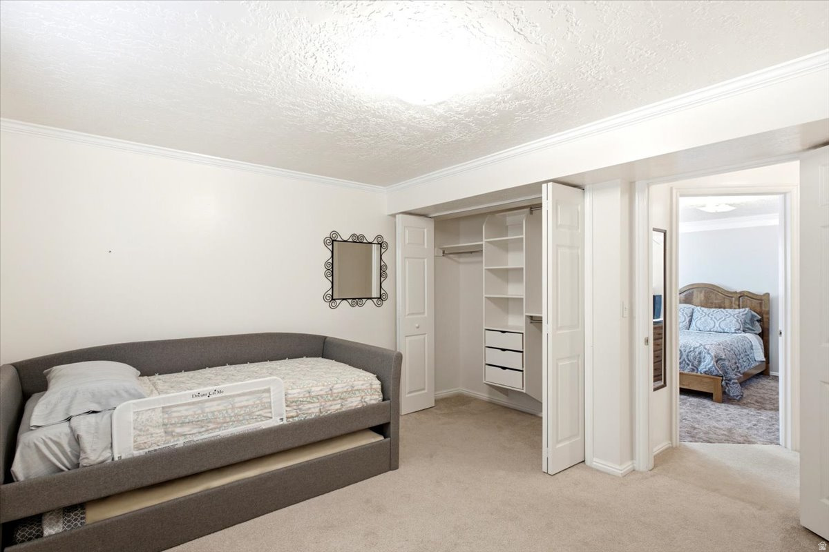 EASTWOOD ESTATES - Residential