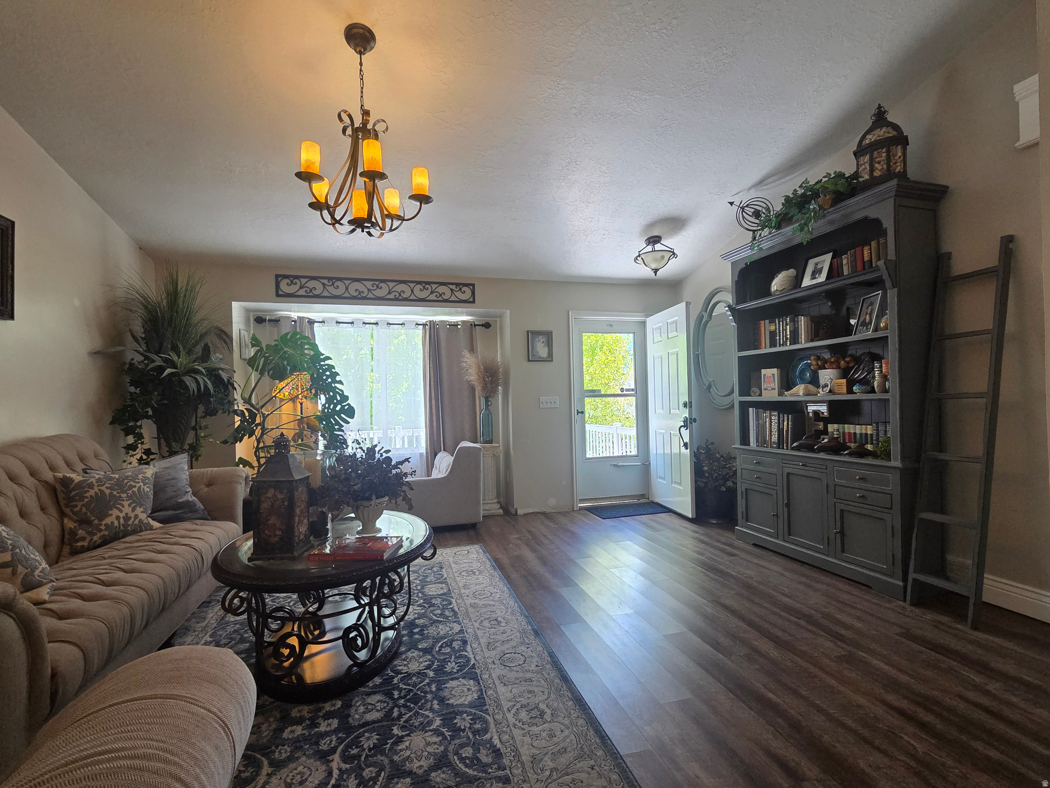 PLEASANT HILLS - Residential
