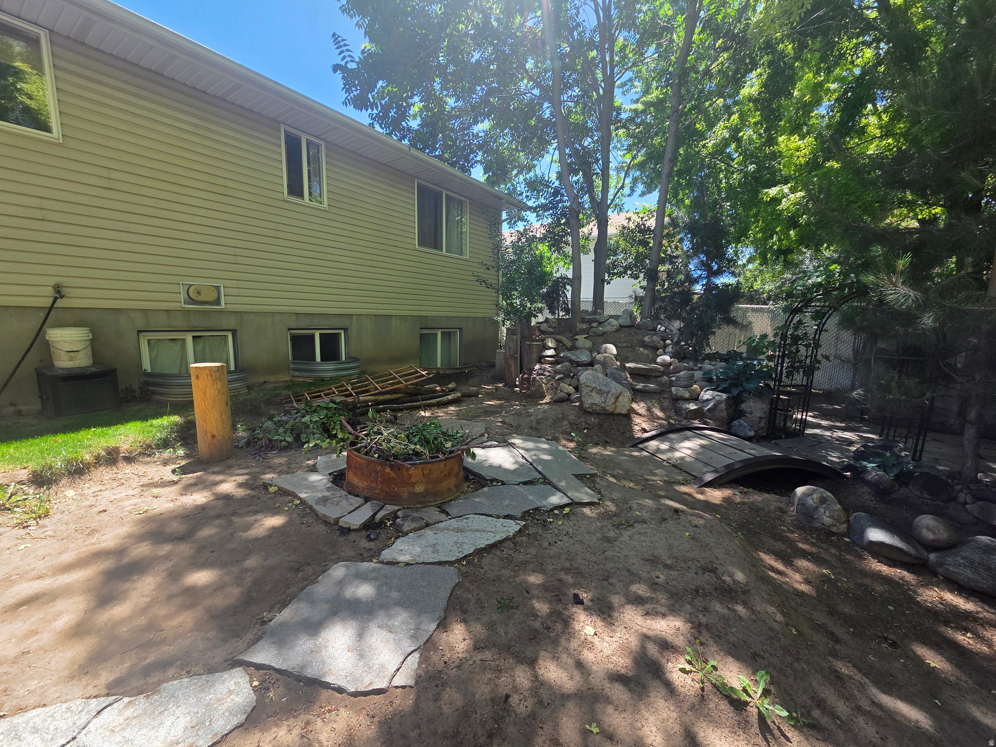 PLEASANT HILLS - Residential