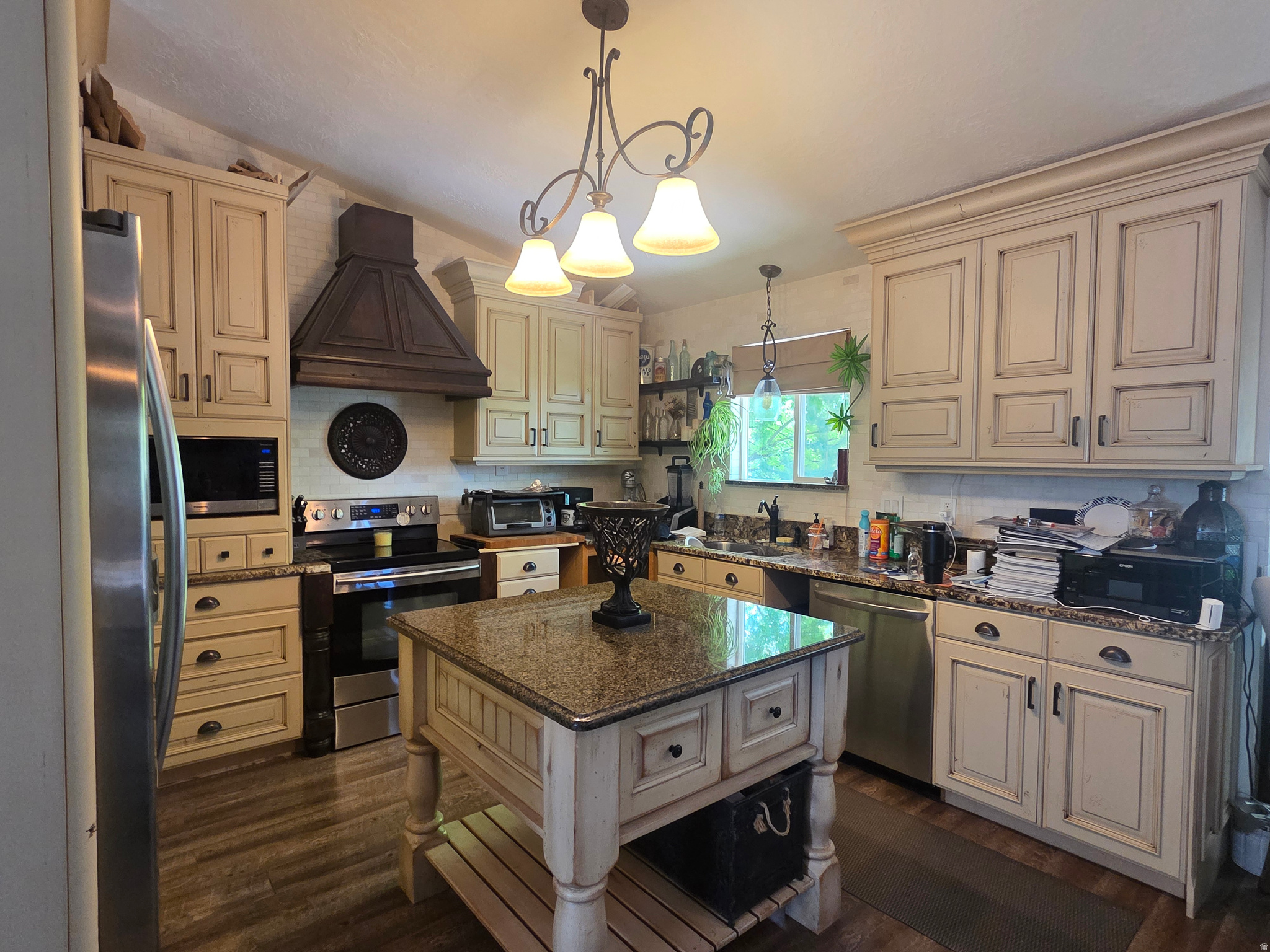 PLEASANT HILLS - Residential