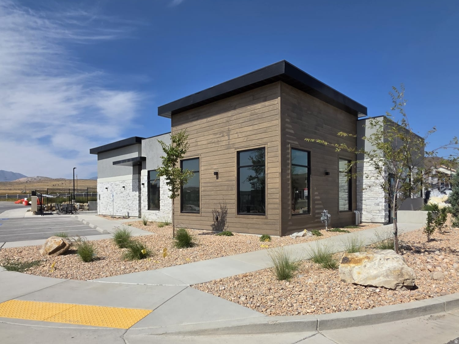 SARATOGA VIEW - Residential