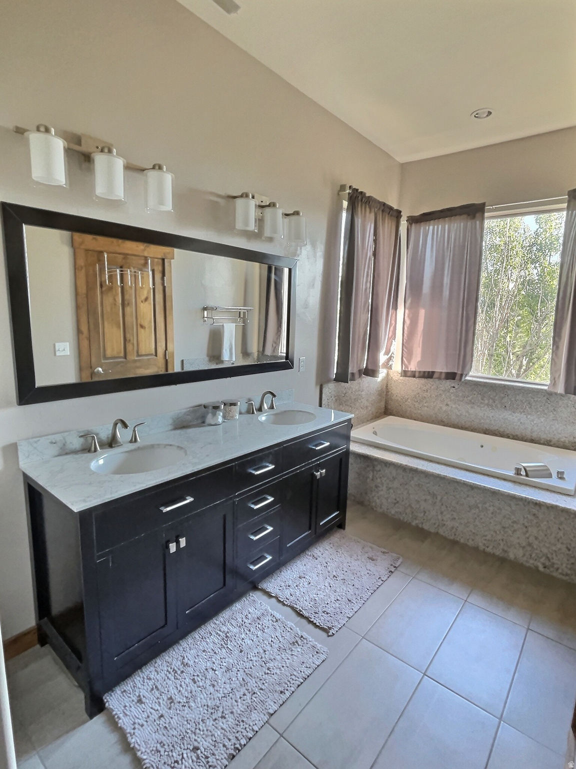 VALLEY HILLS ESTATES - Residential