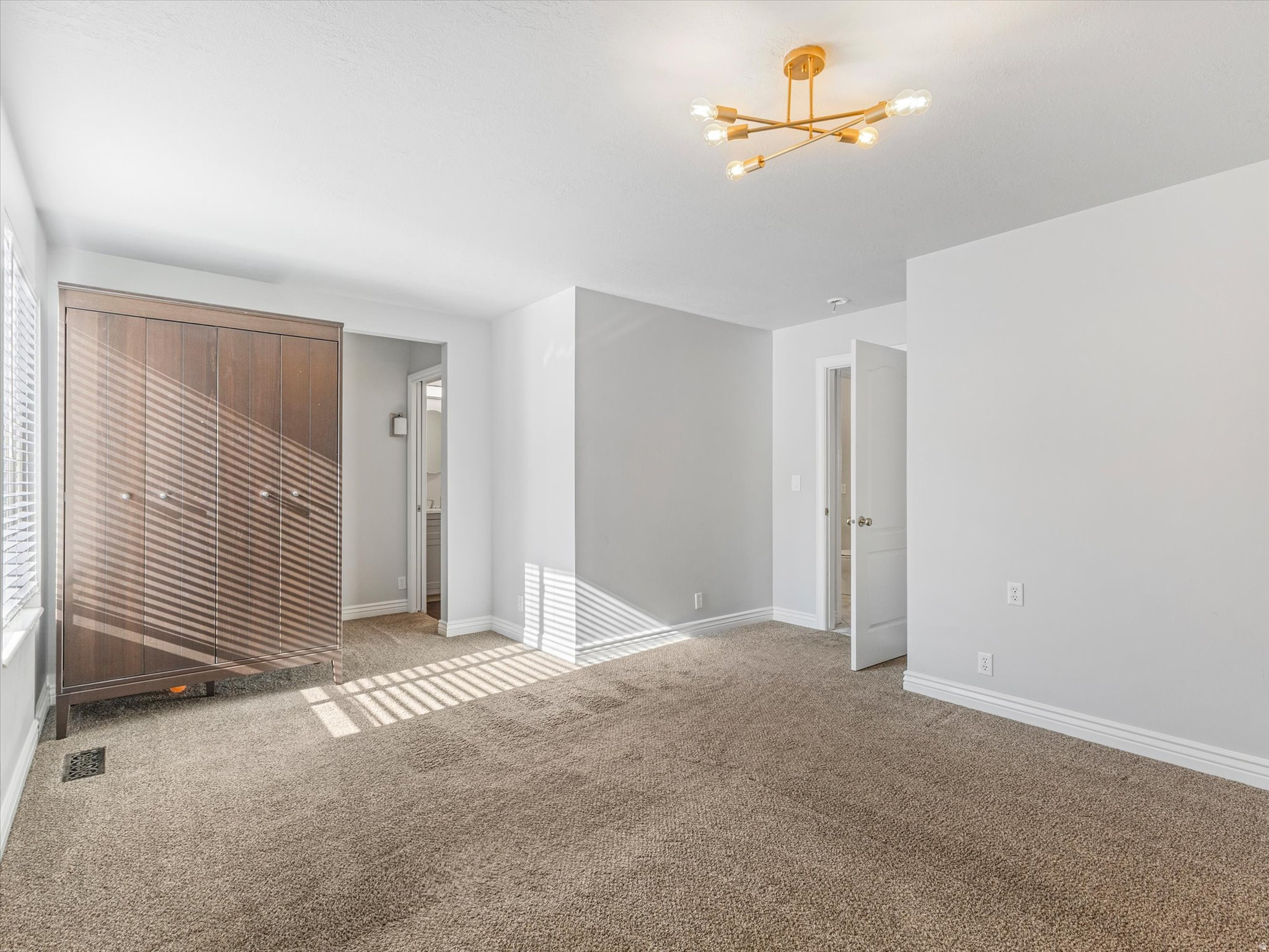 THE PINES - Residential