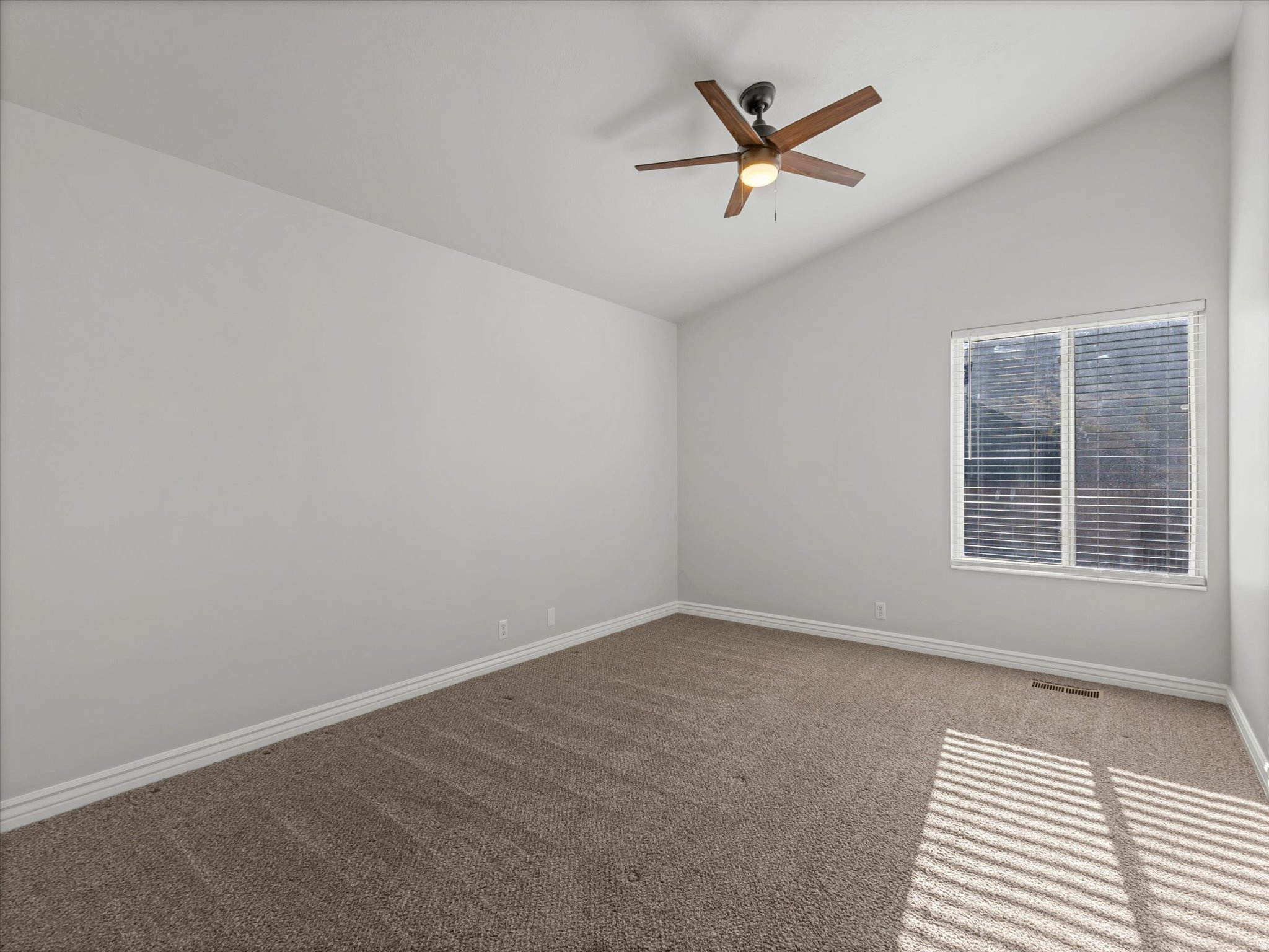 THE PINES - Residential