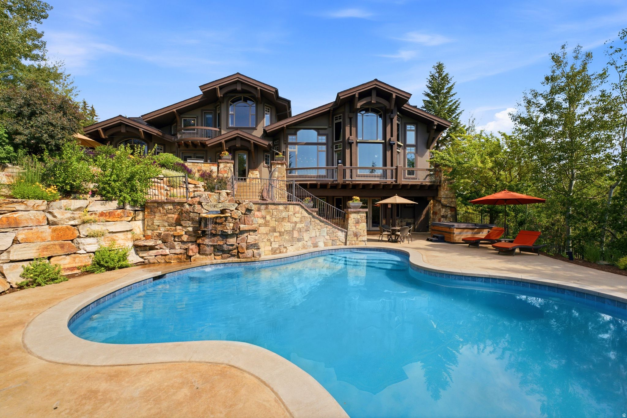 SANDSTONE COVE SUBDIVISION - Residential