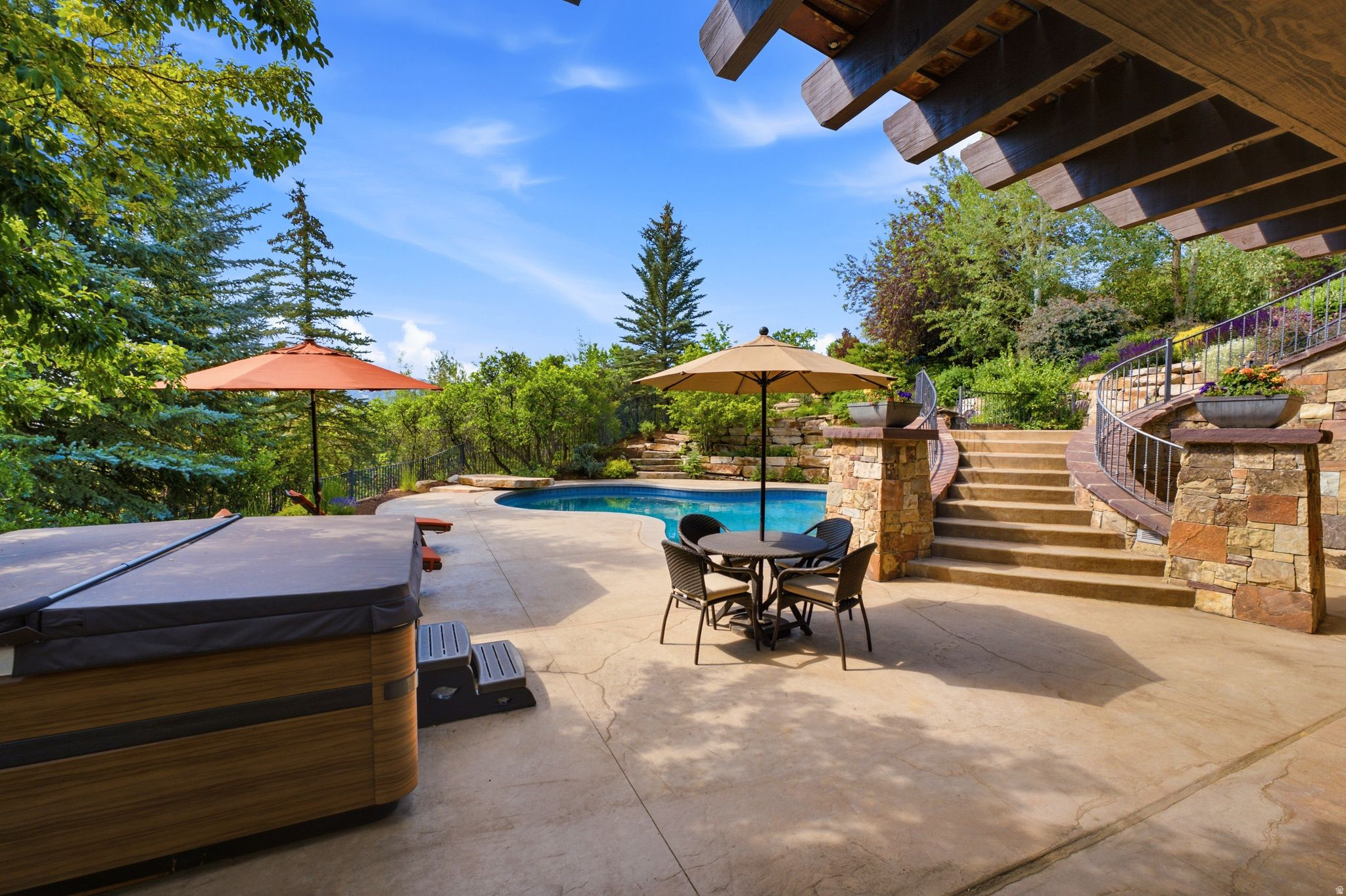 SANDSTONE COVE SUBDIVISION - Residential
