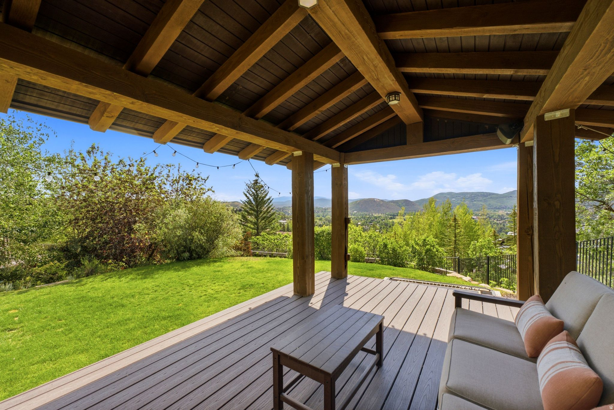 SANDSTONE COVE SUBDIVISION - Residential