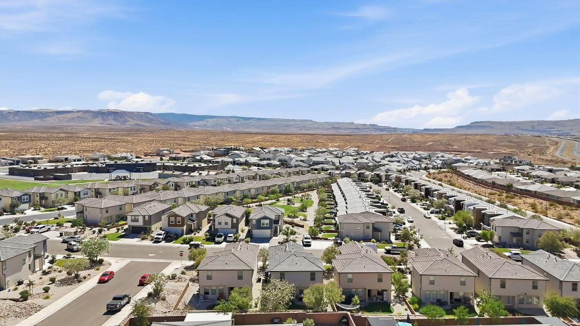 DESERT HOLLOW PH 1 - Residential