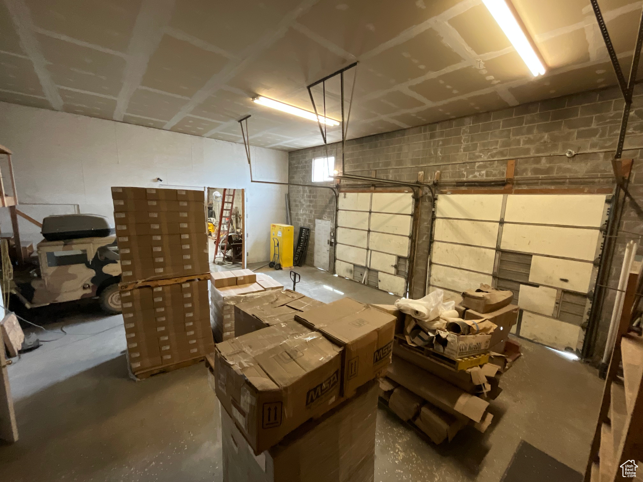 3300 SOUTH U-STORE-IT-HERE - Commercial Lease
