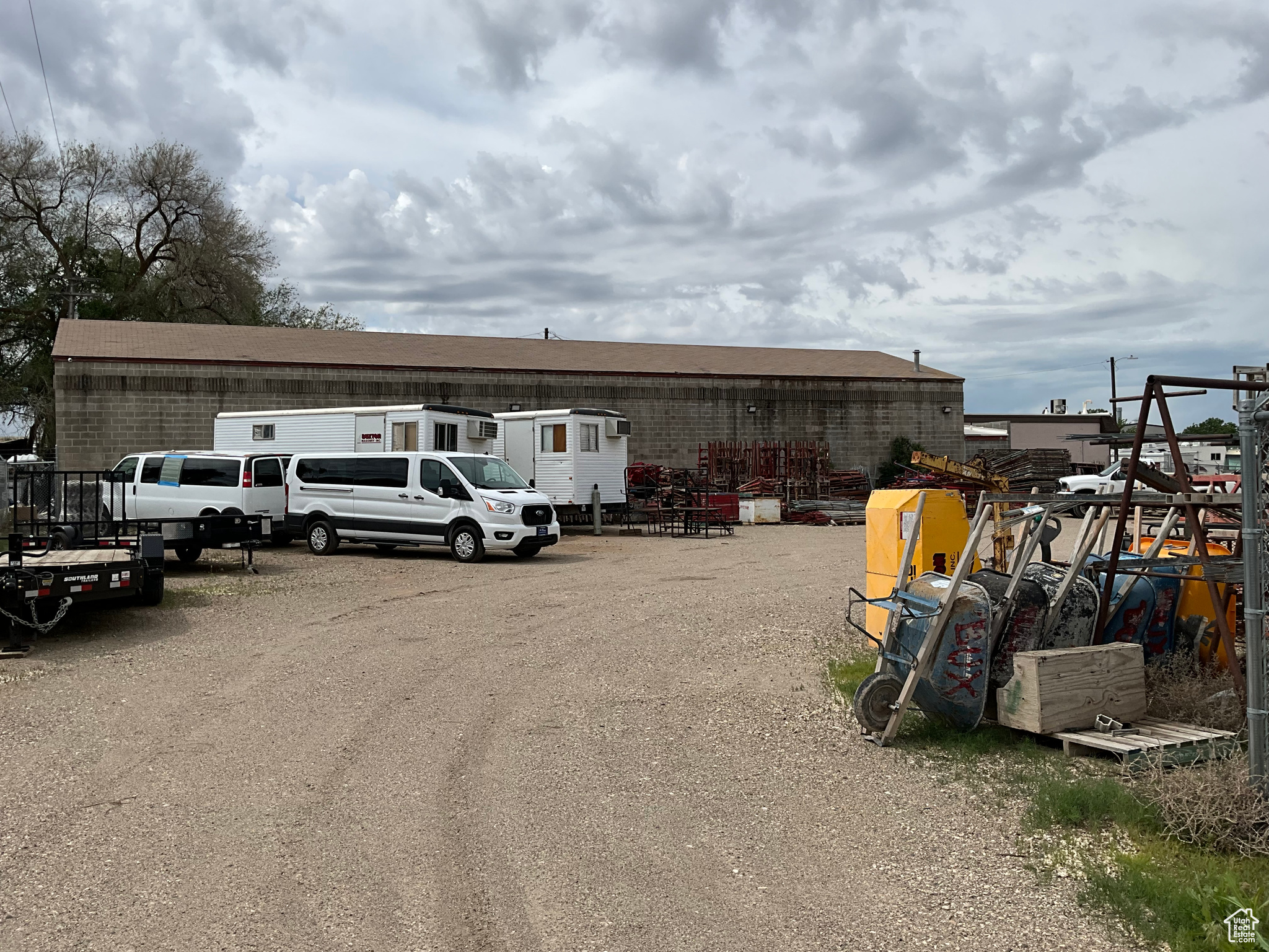 3300 SOUTH U-STORE-IT-HERE - Commercial Lease