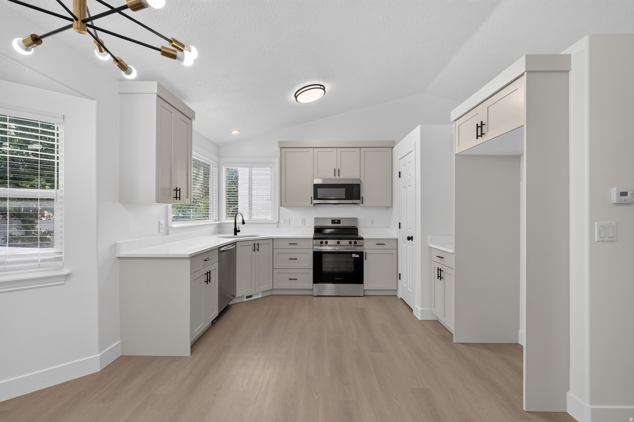 SUNRISE STATION - Residential