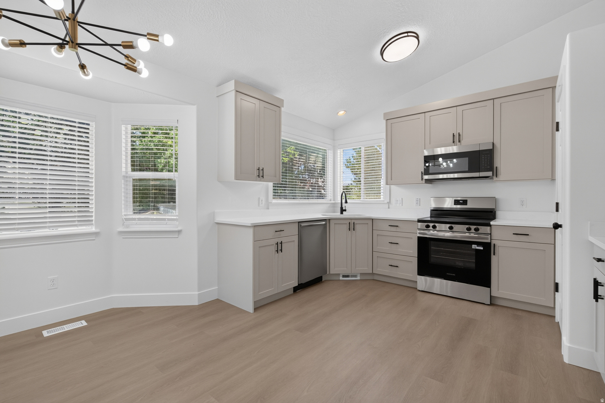 SUNRISE STATION - Residential