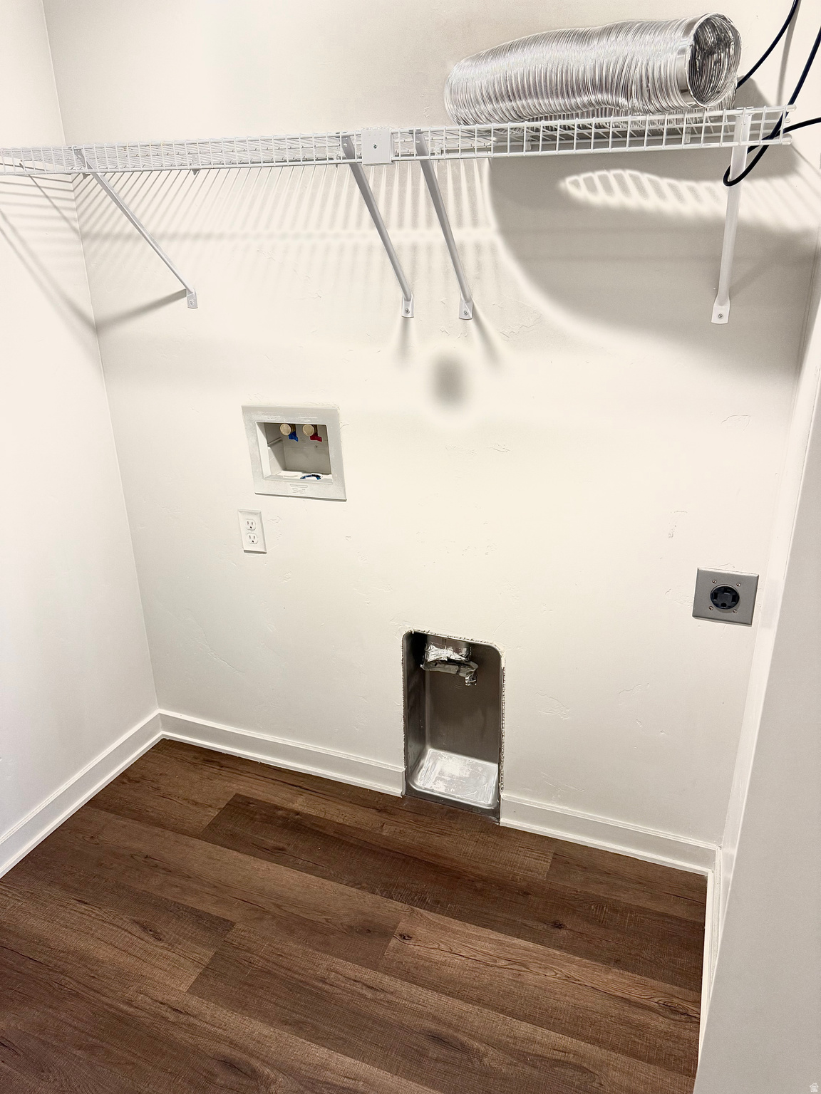 RUNNING HORSE - Residential