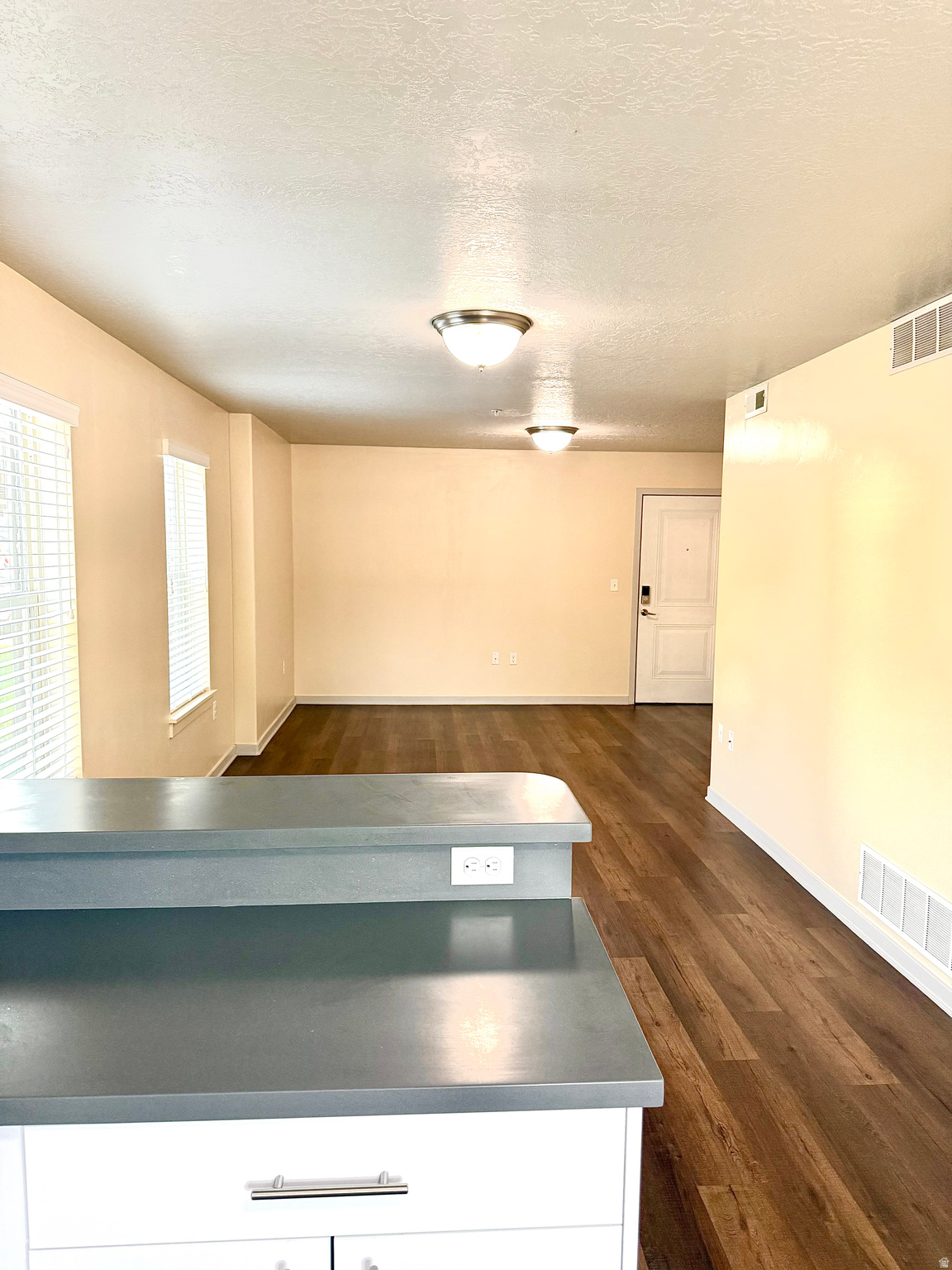 RUNNING HORSE - Residential