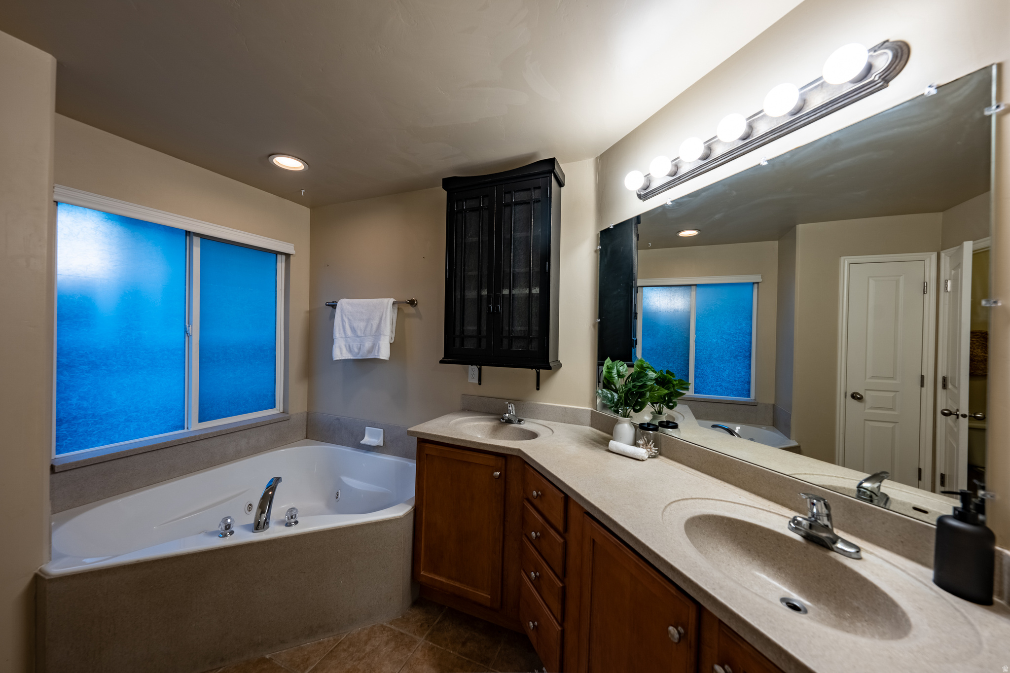 HARVEST HOME - Residential
