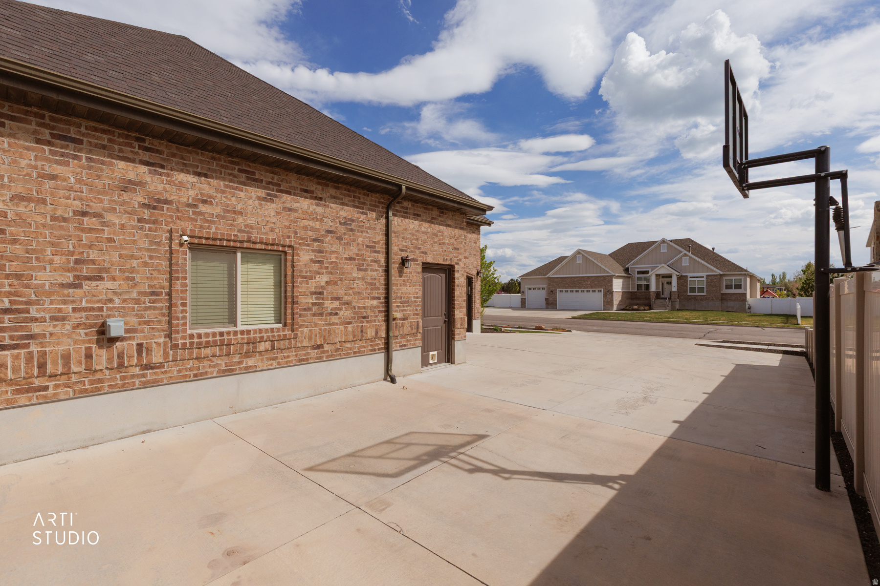 IRON FLATS - Residential